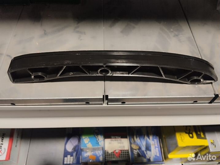 Успокоитель цепи правый грм Land Rover LR051011