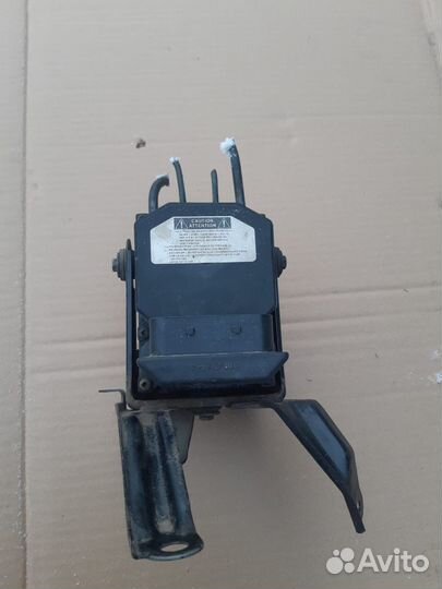 Запчасти на toyota avensis 2004