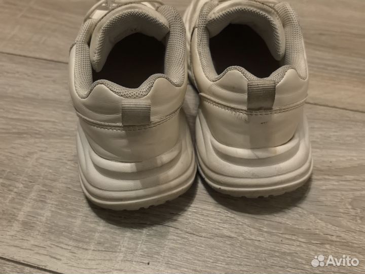 Кроссовки 32 reserved