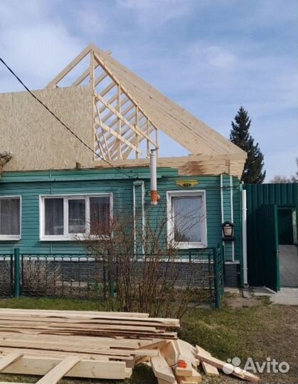 Бригада плотников строителей