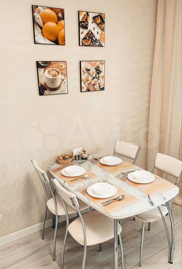 2-к. квартира, 53 м², 1/10 эт.