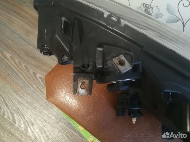 Фара на хонда цивик 4д