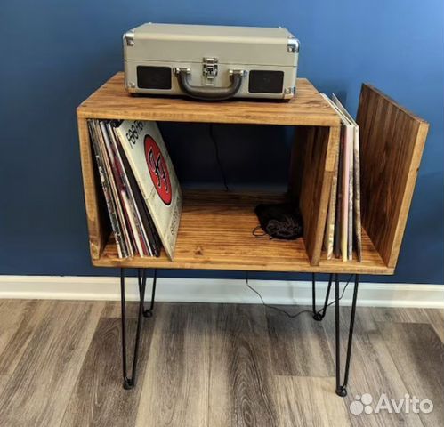 Тумба для винилового проигрывателя из дерева
