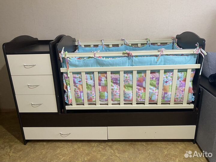 Детская кроватка