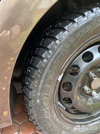 Michelin X-Ice North 215/55 R16