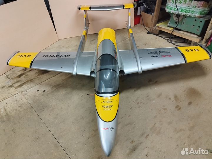 Самолёт реактивный радиоуправляемый