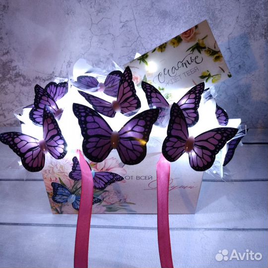 Букет из бабочек в коробке