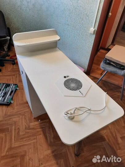 Стол маникюрный с встроенным пылесосом Max Ultimat