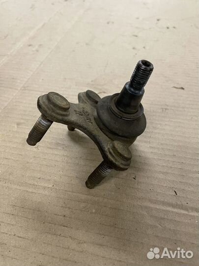 Шаровая передняя правая Фольцваген Тигуан