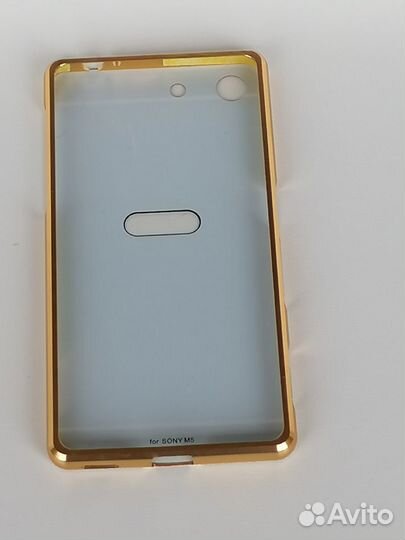 Чехол на телефон