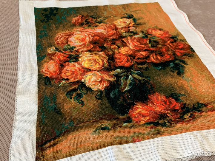 Вышивка крестом букет роз готовая