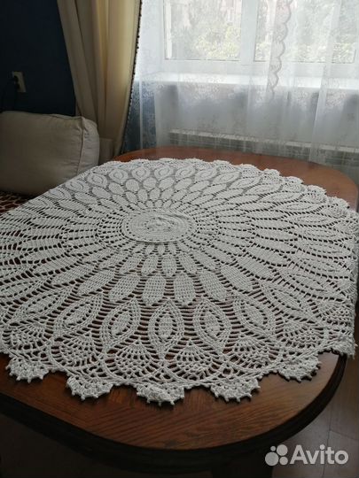 Скатерть диаметром 130 см
