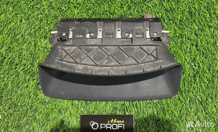 Дисплей информационный Peugeot 308