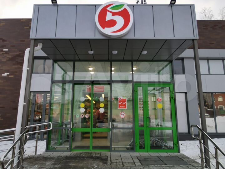 Продам торговое помещение, 450 м²