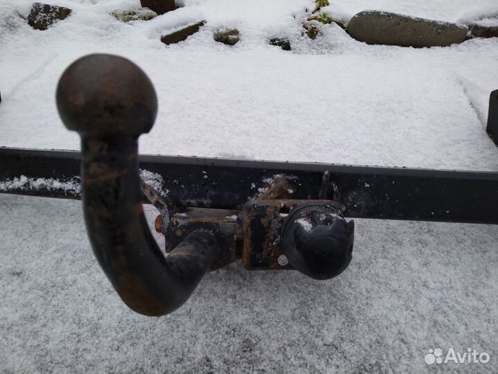 Фаркоп toyota hiace 1995-2004