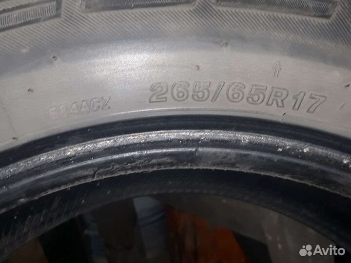 Bridgestone Dueler H/T 265/65 R17