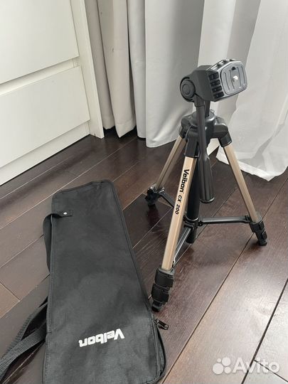 Штатив для фотоаппарата Velbon CX-200