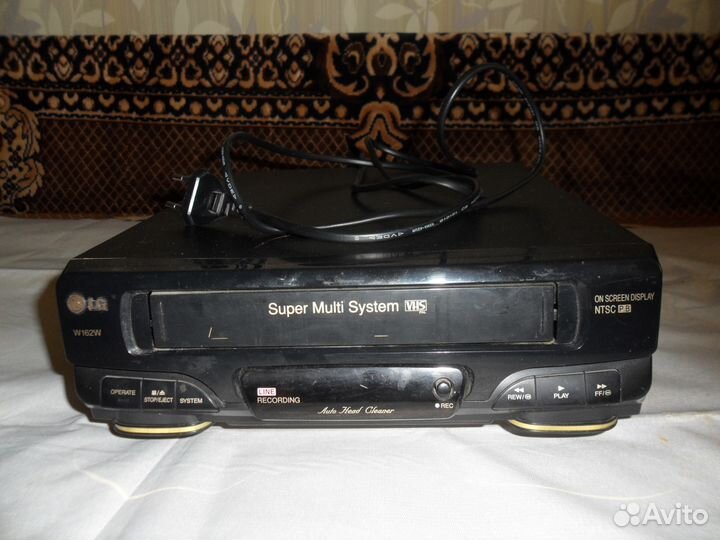 Видеомагнитофон LG cassette player model W162W