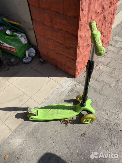Самокат детский трехколесный