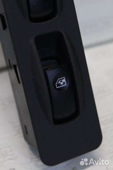 Блок стеклоподъемника, левый hyundai HD/Gold/Trago