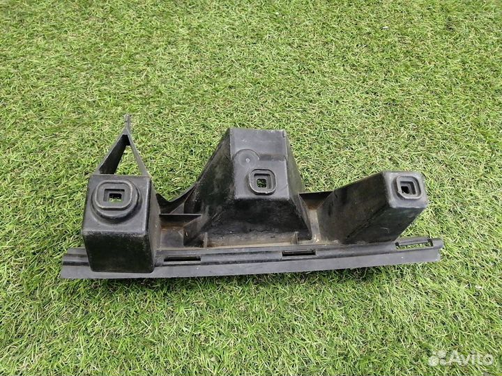 Крепление бампера заднее правое Volvo S80