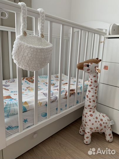 Подвесная корзинка на кроватку