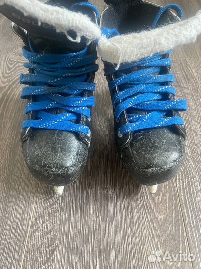 Хоккейные коньки bauer Y12
