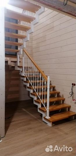 Лестница на металлокаркасе