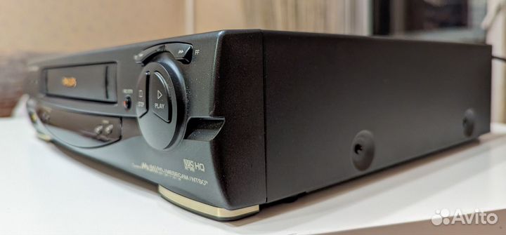 Hi-Fi Stereo видеомагнитофон VHS Philips VR 797/55