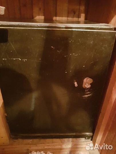 Металический тумба