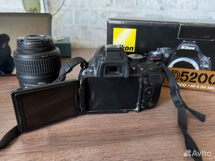 Фотоаппарат Nikon d5200 Kit 18-55 DX(пробег 16300)