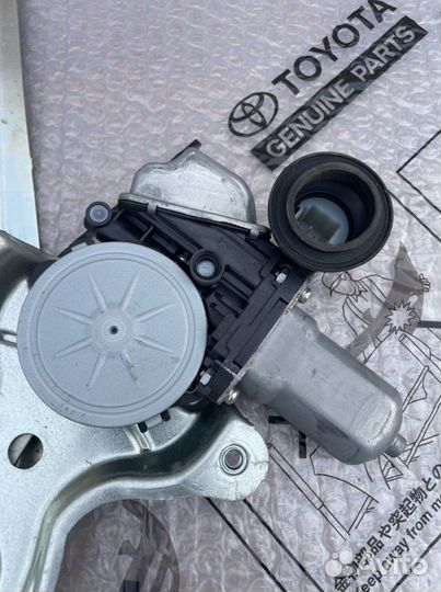 Land Cruiser 200 Стеклоподъемник задний левый