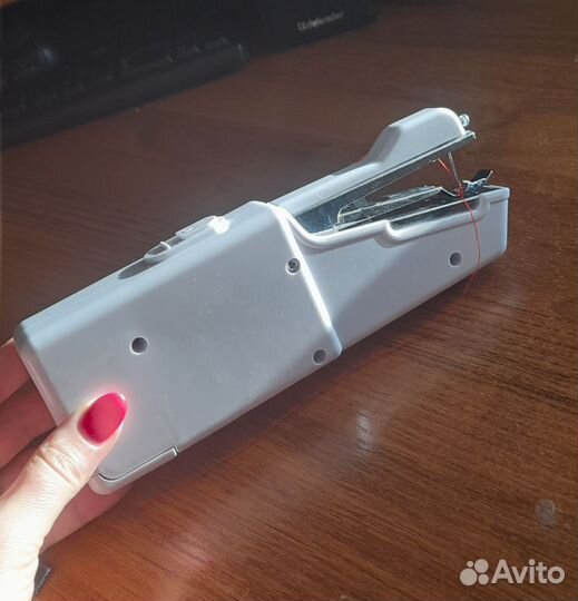 Ручная швейная машинка Irit