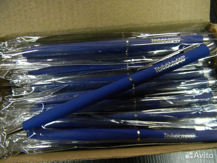 Блокнот. Ручка