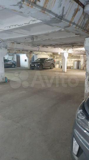 Машиноместо, 18 м²