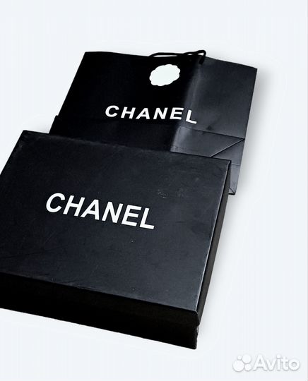 Коробка Chanel с подарочным пакетом