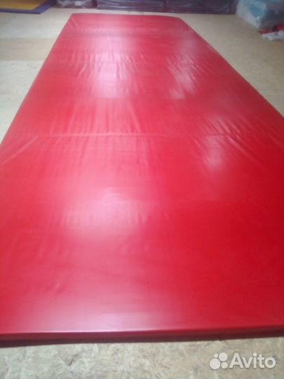 Ковер борцовский в комплекте с матами