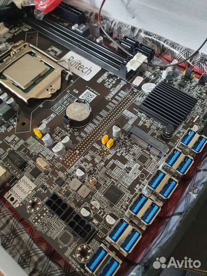 Новая, на 12 карт материнка b75. Готовые риги и тд