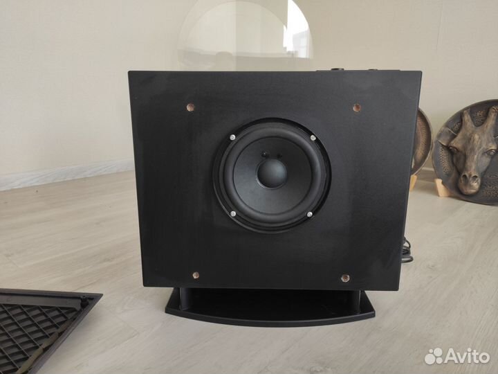 Cабвуфер Yamaha YST-FSW100