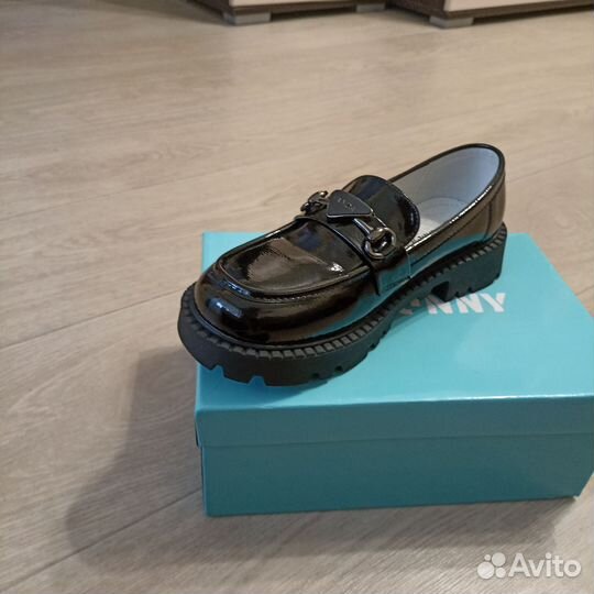 Лоферы для девочки 35 размер