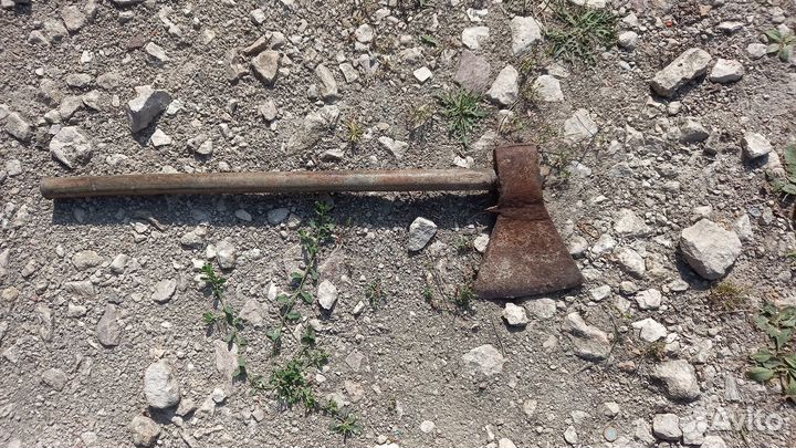 Труба металлическая и другой металл, Топор и Коса