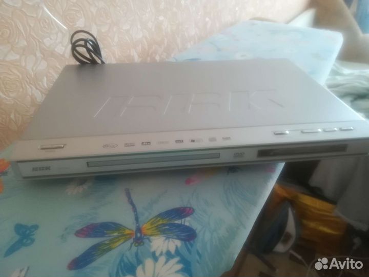 DVD плеер BBK DV717 SI