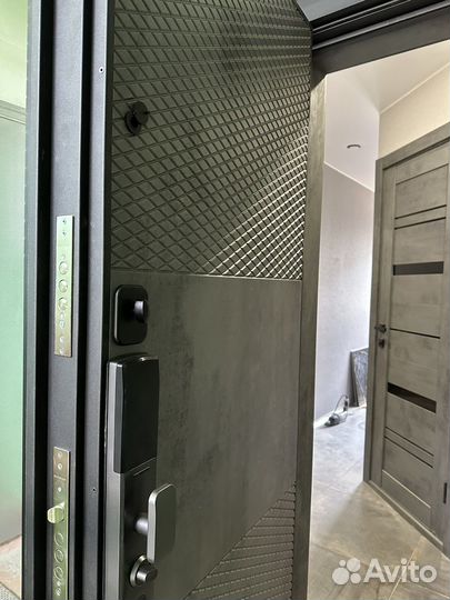 Дверь Бульдорс City Smart black с эл-замком