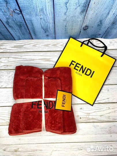 Набор из двух полотенец Fendi