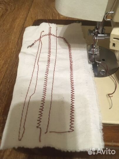 Швейная машина Радом-466