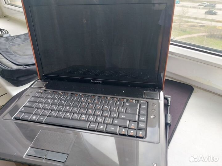 Ноутбук Lenovo IdeaPad Y550