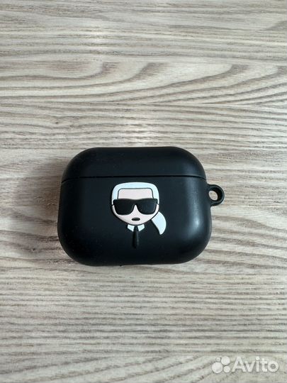 Чехол на airpods pro Karl Lagerfeld оригинал