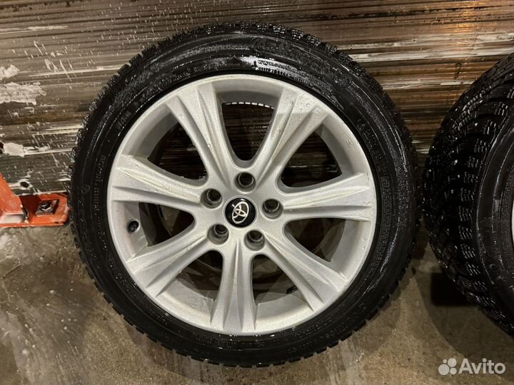 Колеса Toyota 215/50 R17