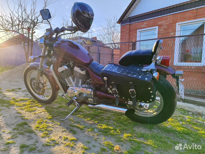 Suzuki Intruder 750