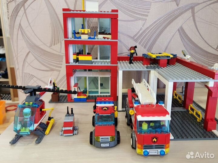 Lego city пожарная часть 60004/60047